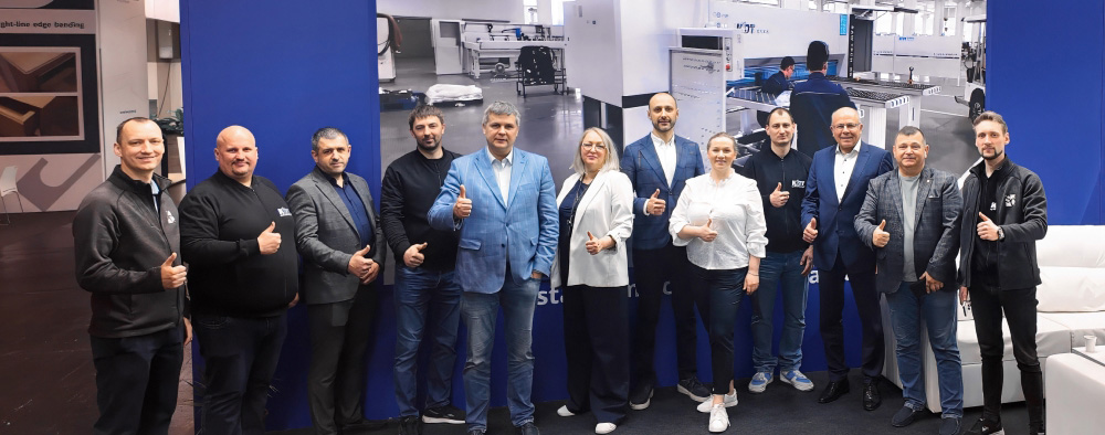 Stancomplect GmbH auf der HOLZ-HANDWERK in Nürnberg: Moderne Lösungen für die europäische Möbelindustrie