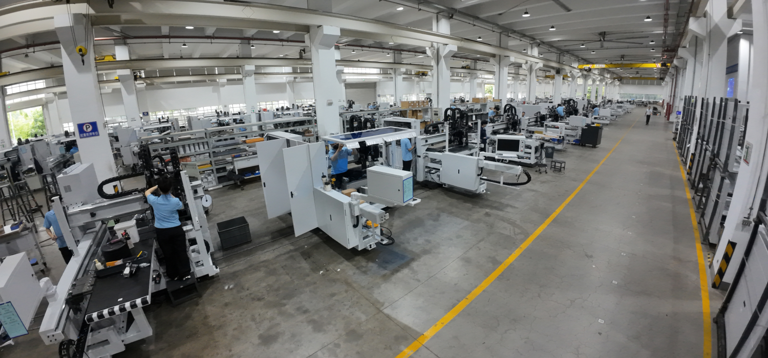 Händler-Rundgang durch das KDT Machinery Werk