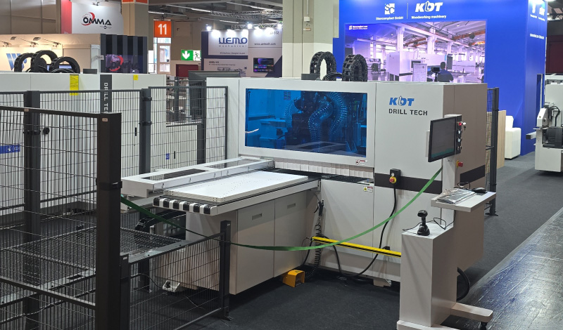 Kompaktes CNC-Bohrzentrum KD-610NHZ