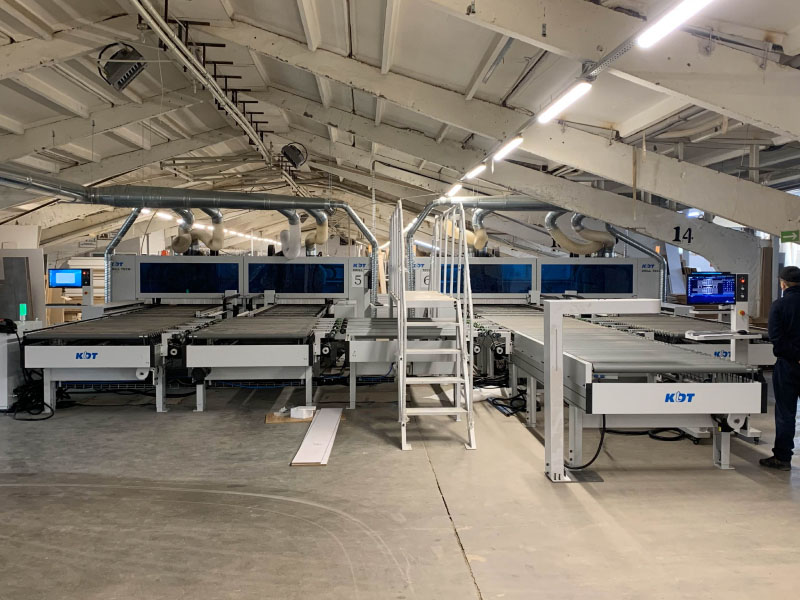 CNC-Bohr- und Fräszentrum KD-812HA
