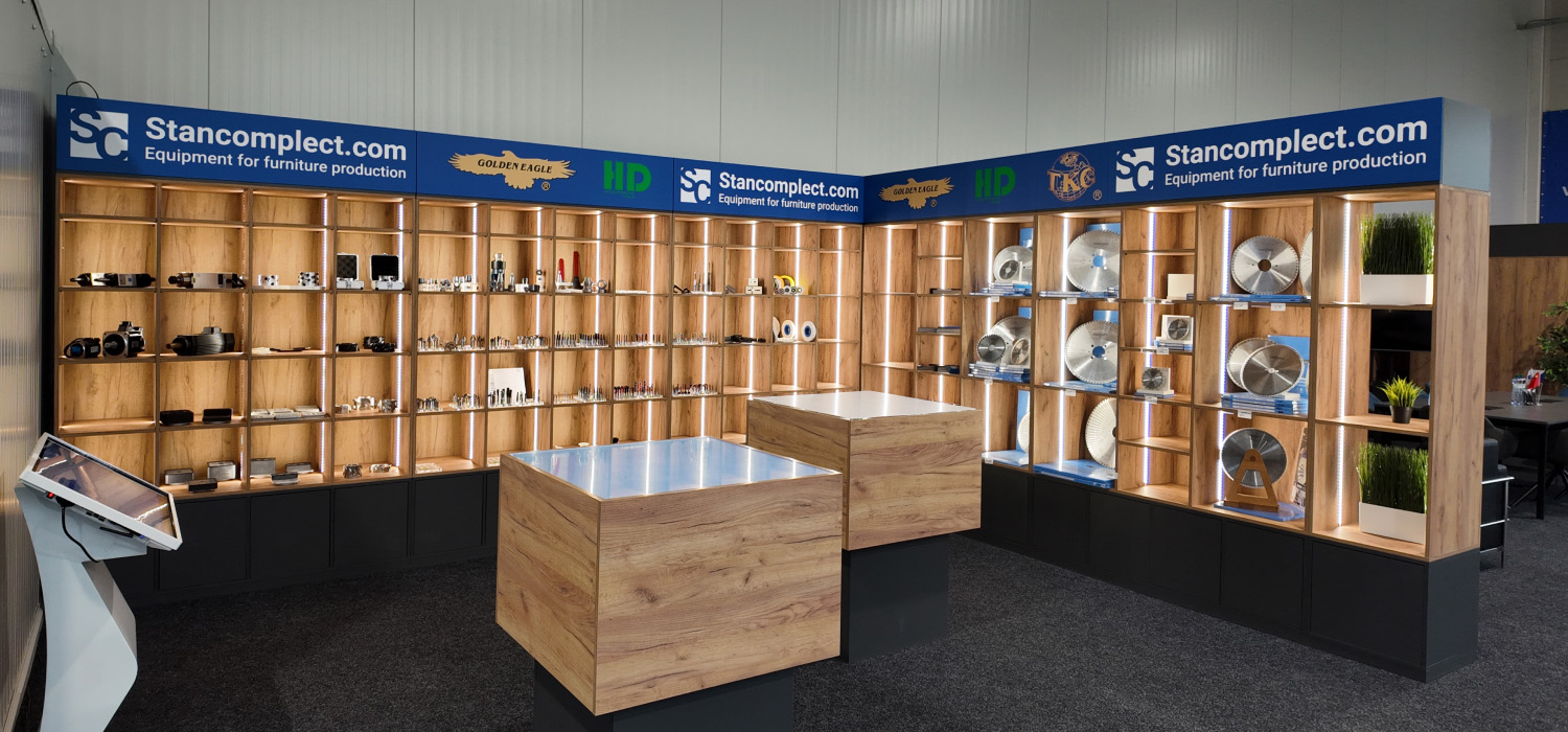 Ausstellung von Werkzeugen für KDT-Maschinen