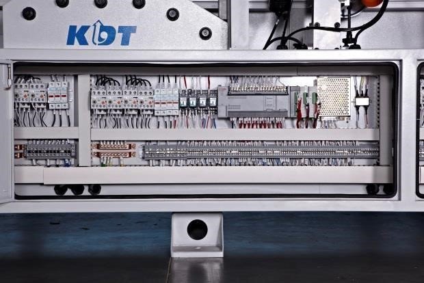 Elektrische Komponenten nach CE-Normen