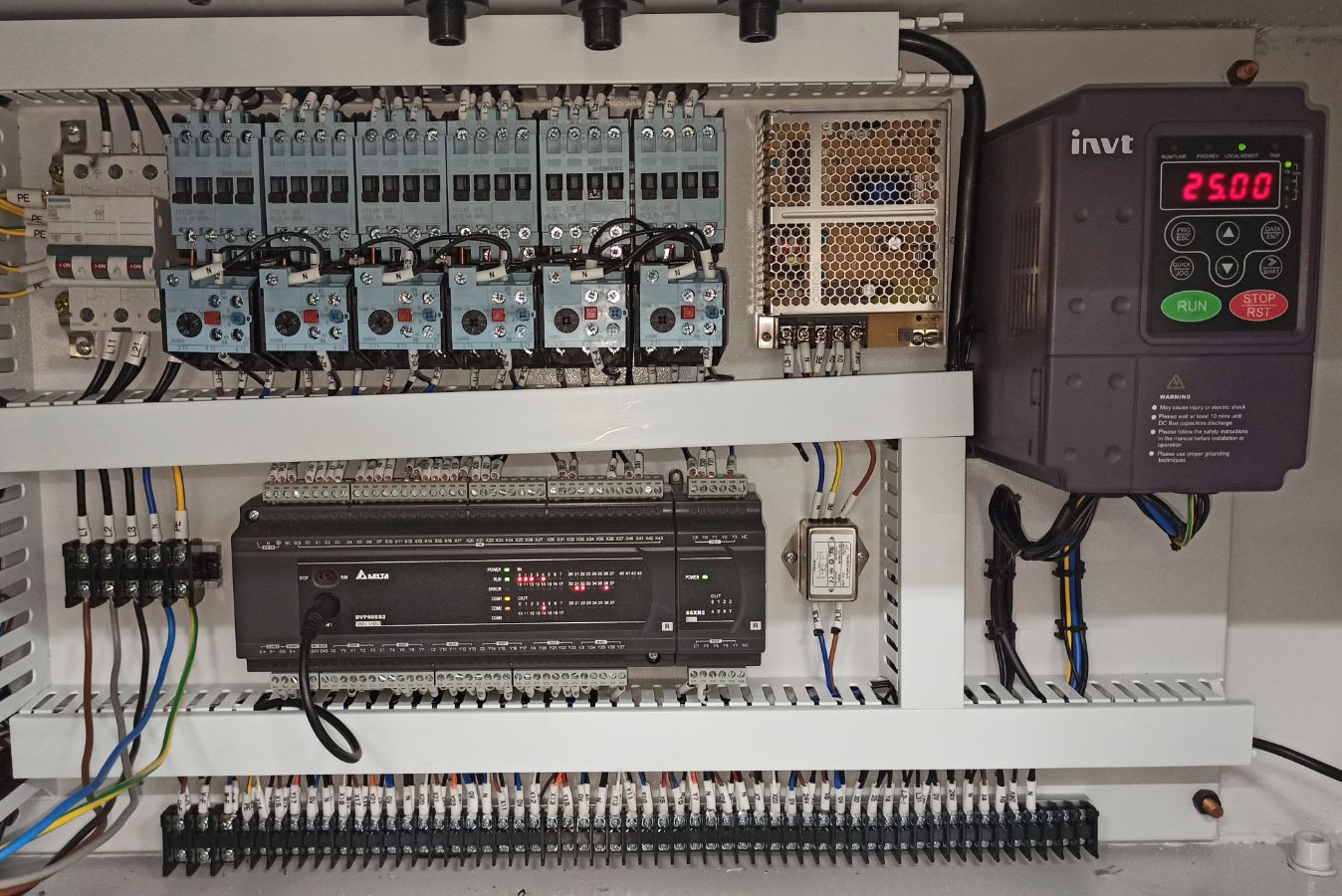 Elektrische Komponenten